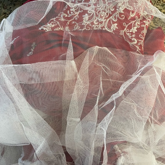 BURGUNDY Small Prom/BRIDAL GOWN W/SEQUINS AND HOOP w Veil & Evening Gloves - Picture 11 of 13